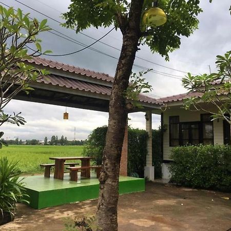 Ban Noi Resort Phrae Luaran gambar